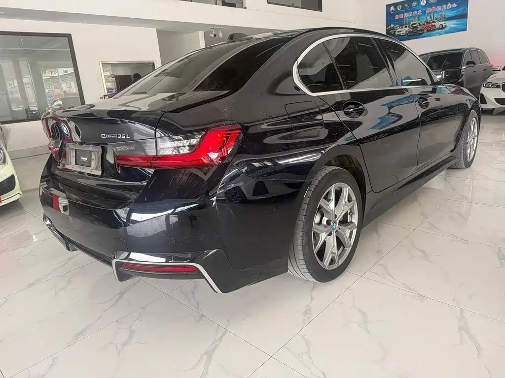 BMW i3 — миниатюра 9