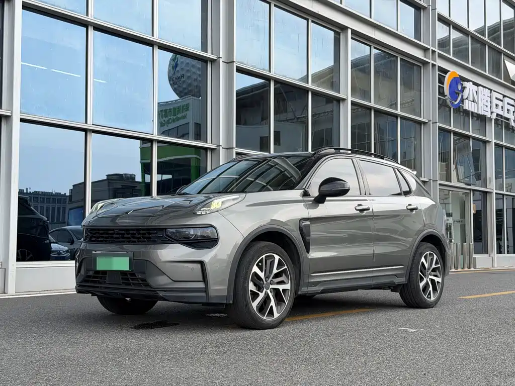 Lynk & Co 01 EM-P