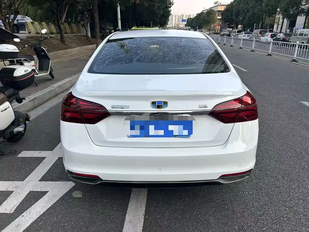 Geely Emgrand — миниатюра 4