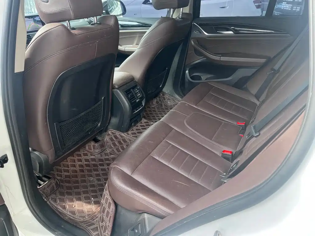 BMW X3 — миниатюра 11