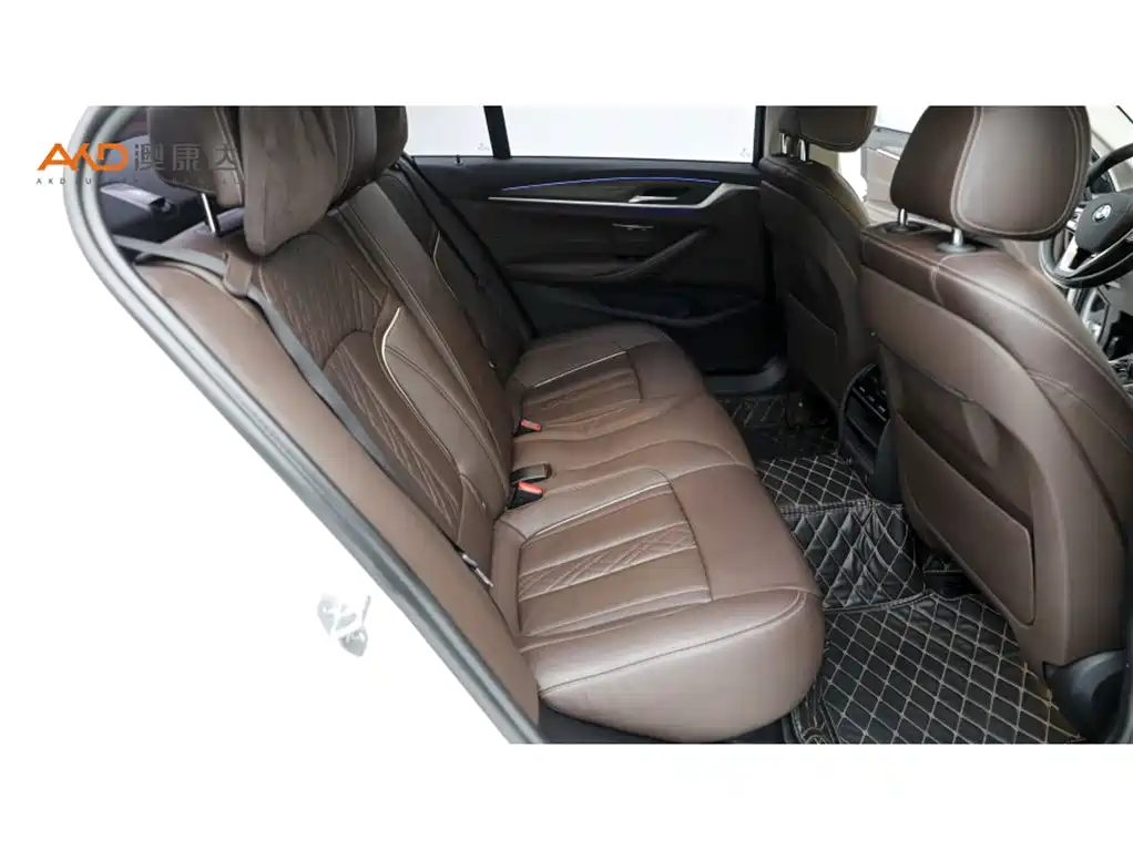 BMW 5 Series New Energy — миниатюра 8