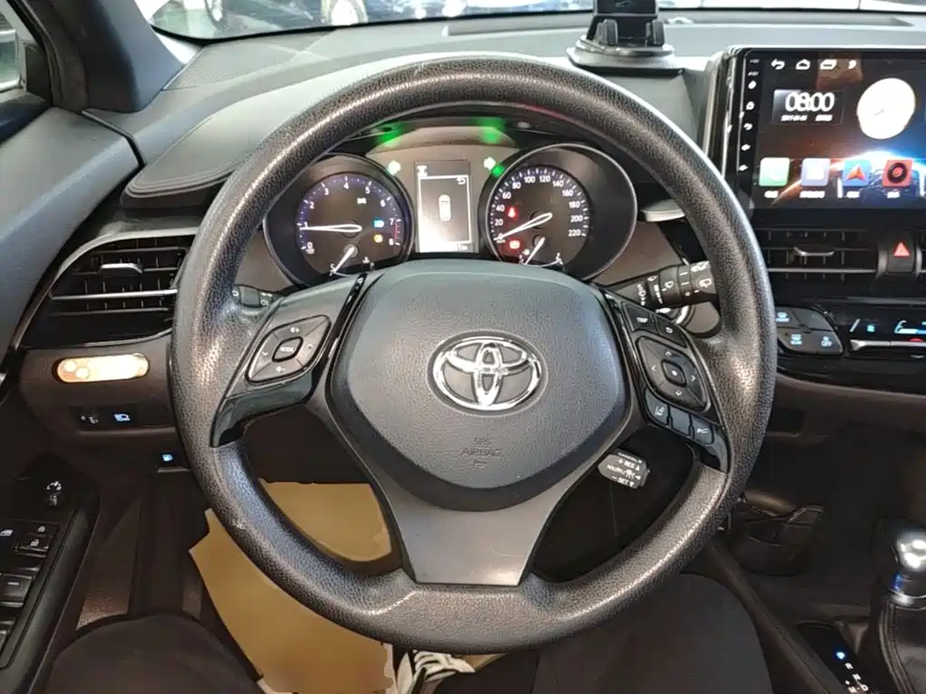 Toyota C-HR — миниатюра 11