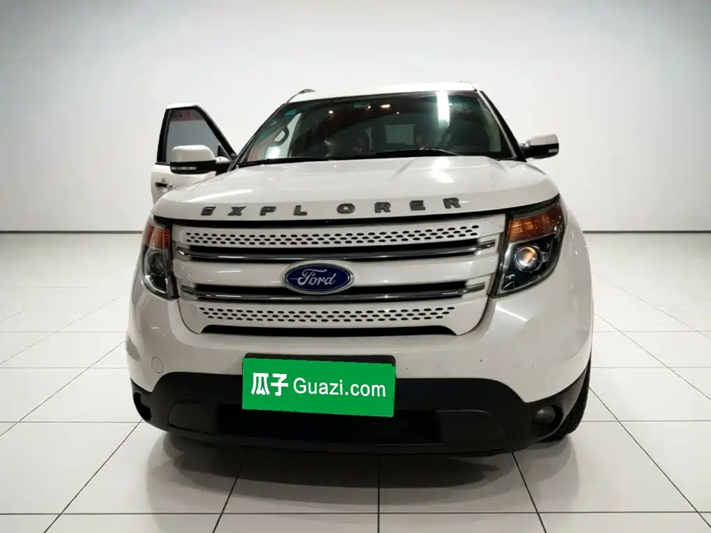 Ford Explorer (Import) — миниатюра 2