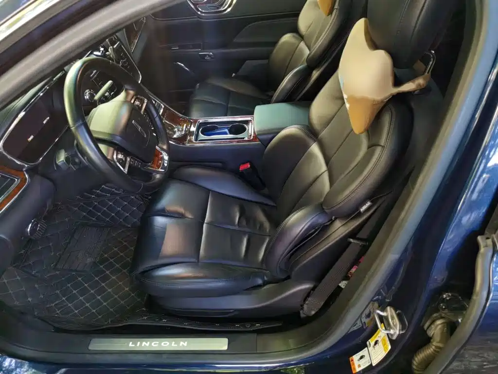 Lincoln Continental — миниатюра 8