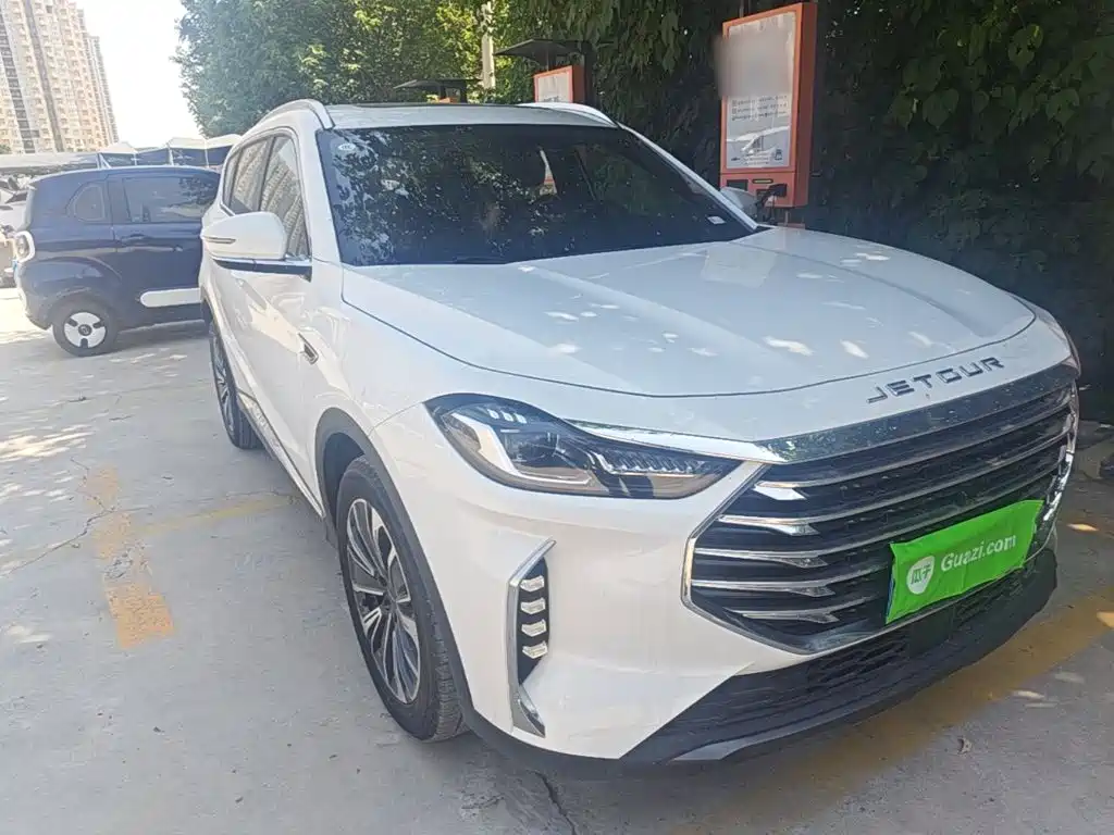 JETOUR X70 PLUS 2025 1.5T CVT Flagship PRO 5 мест