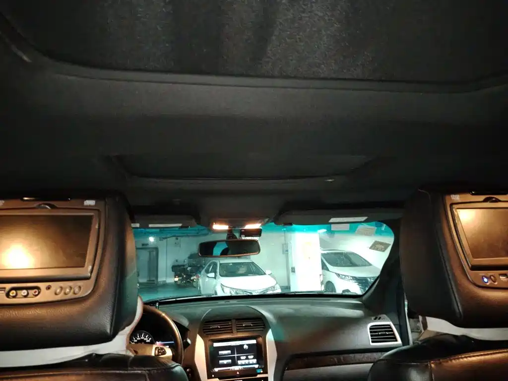 Ford Explorer (Import) — миниатюра 14