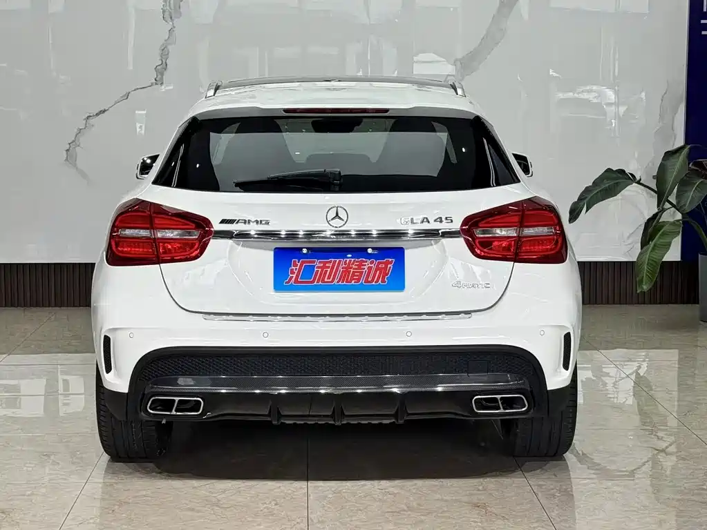 Mercedes-Benz GLA AMG — миниатюра 6