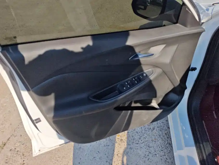 Buick Verano — миниатюра 7