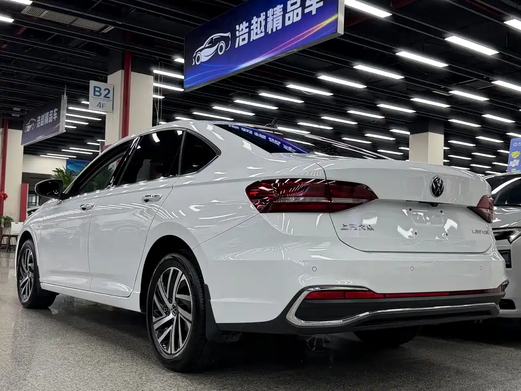 Volkswagen Lavida — миниатюра 11