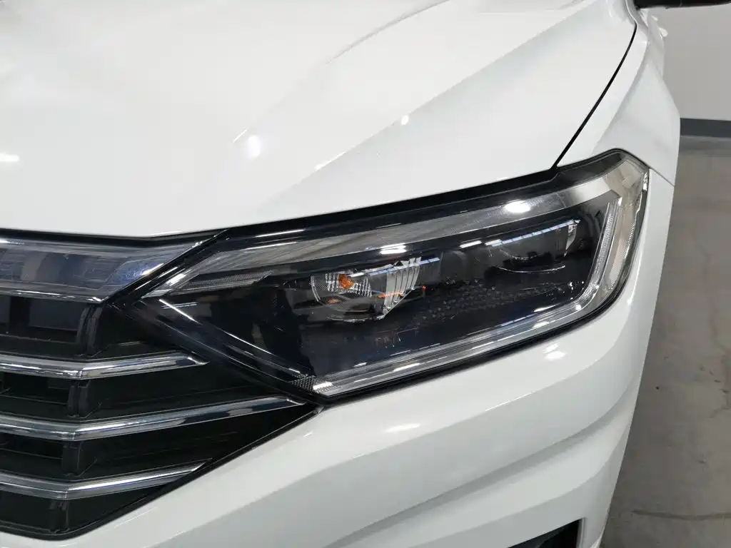 Volkswagen Sagitar — миниатюра 7