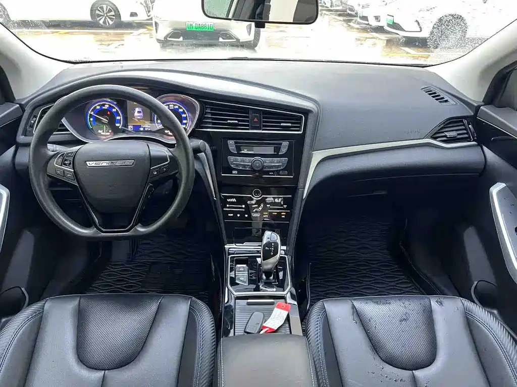 Venucia D60 EV — миниатюра 5