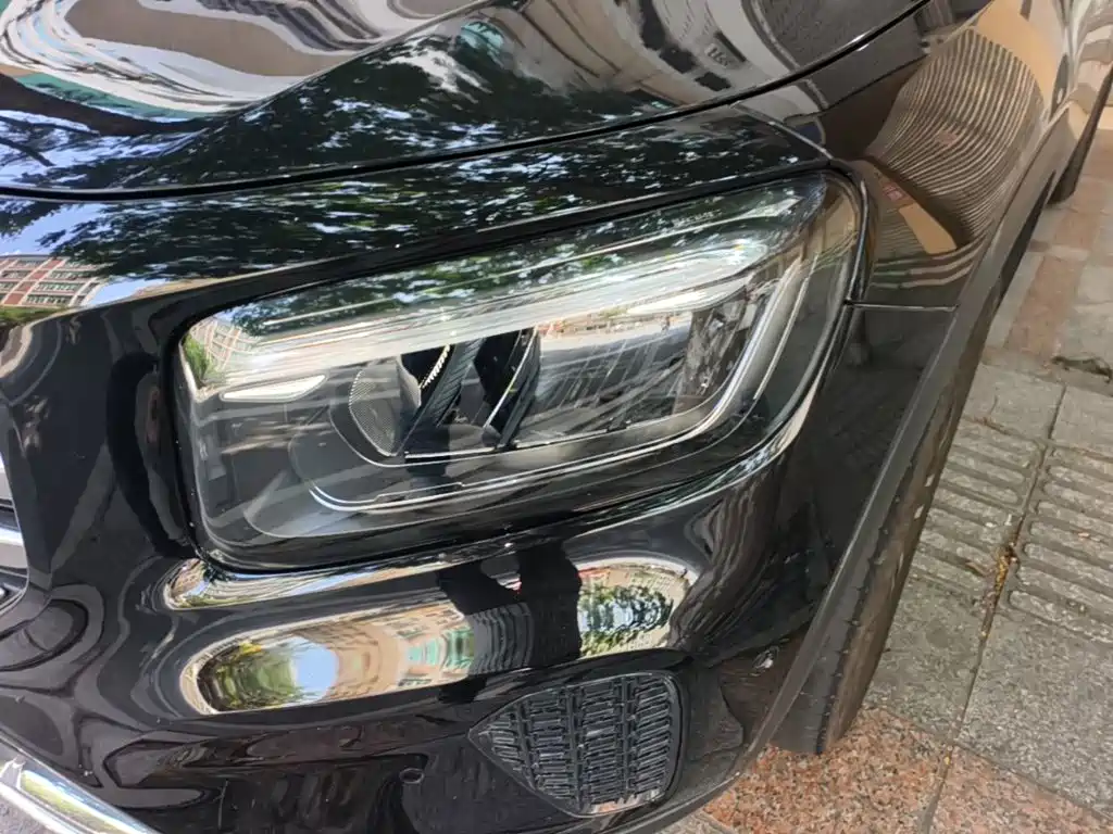 Mercedes-Benz GLB — миниатюра 24