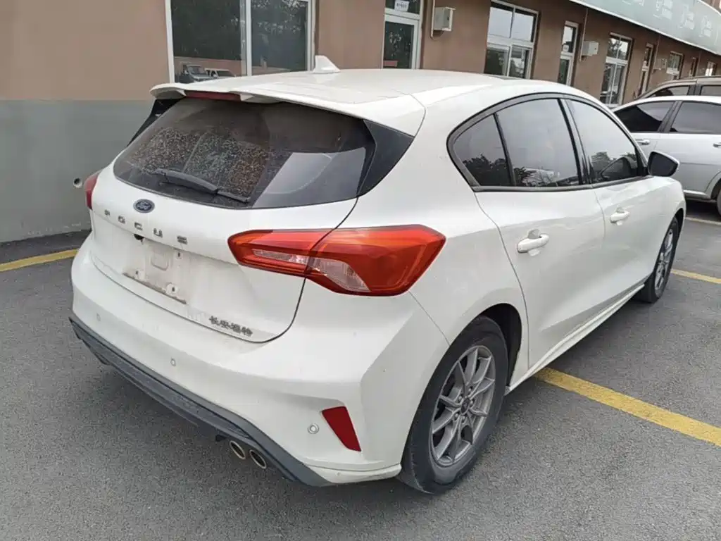 Ford Focus — миниатюра 7