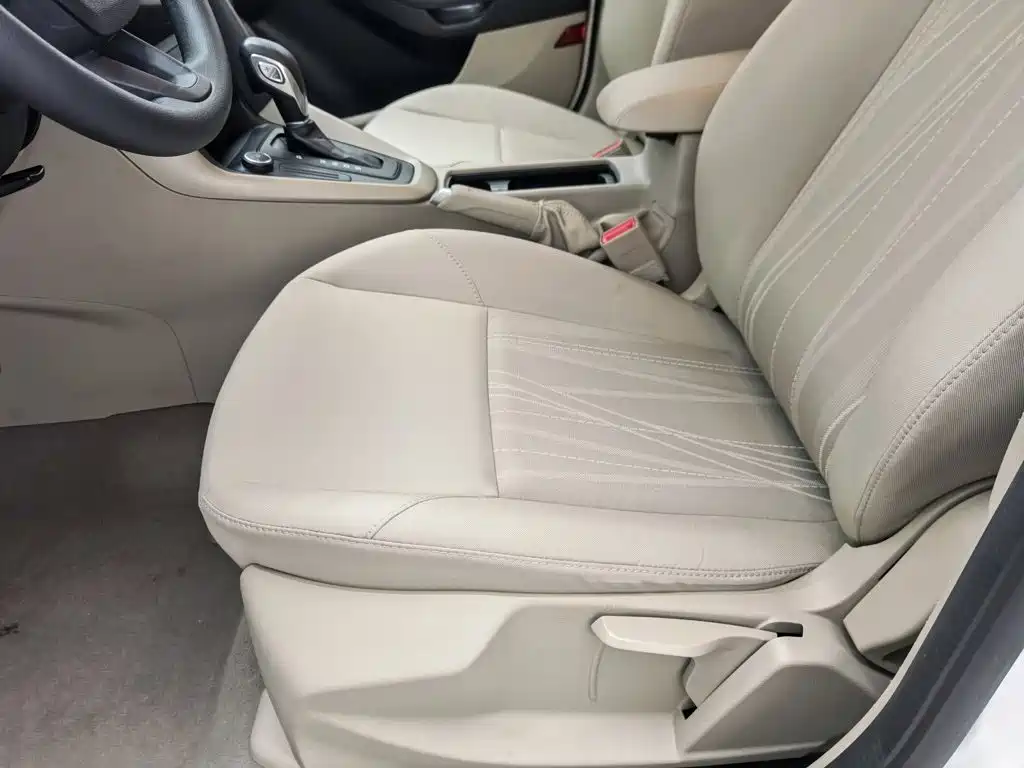 Ford Focus — миниатюра 20