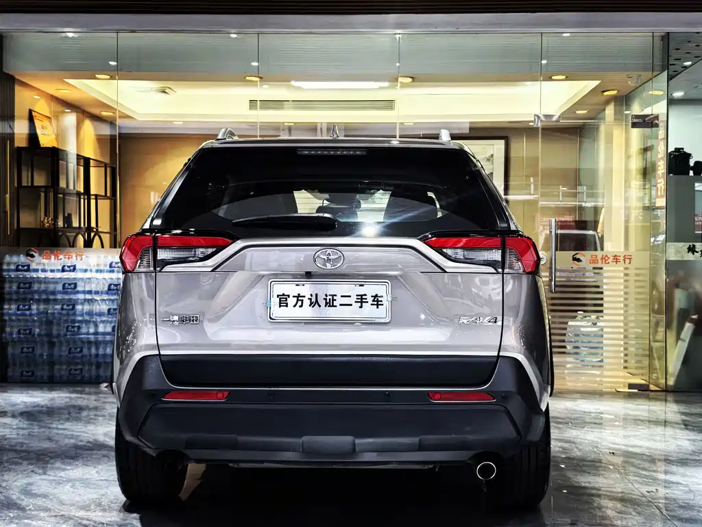Toyota RAV4 — миниатюра 15