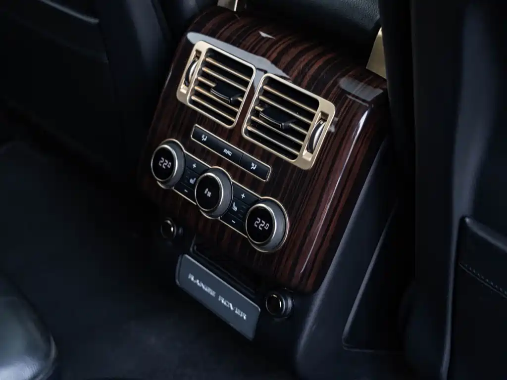 Land Rover Range Rover — миниатюра 31