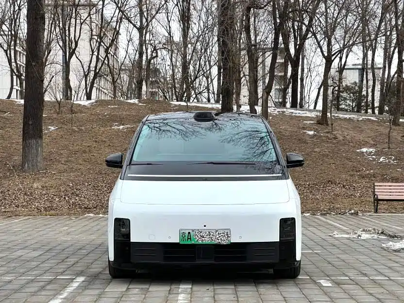 Li Auto Li MEGA 2025