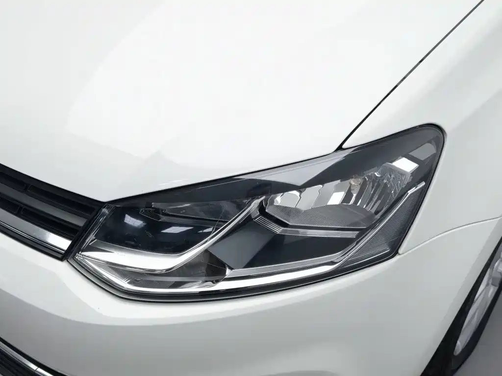 Volkswagen Polo — миниатюра 7