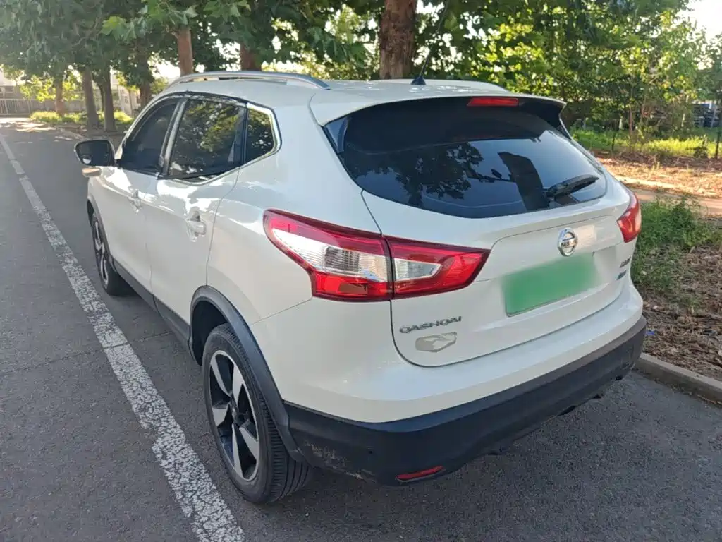 Nissan Qashqai — миниатюра 5