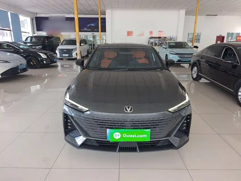 Changan UNI-V iDD — миниатюра 3