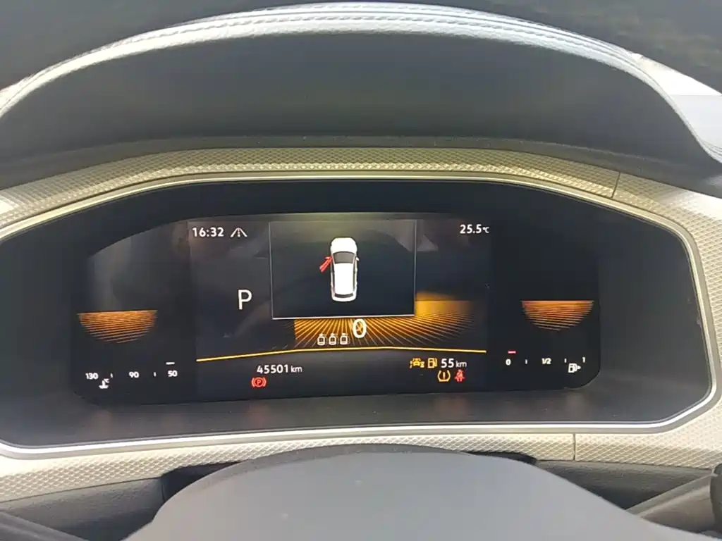 Volkswagen T-Roc — миниатюра 12