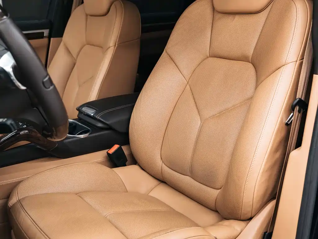 Porsche Cayenne — миниатюра 21