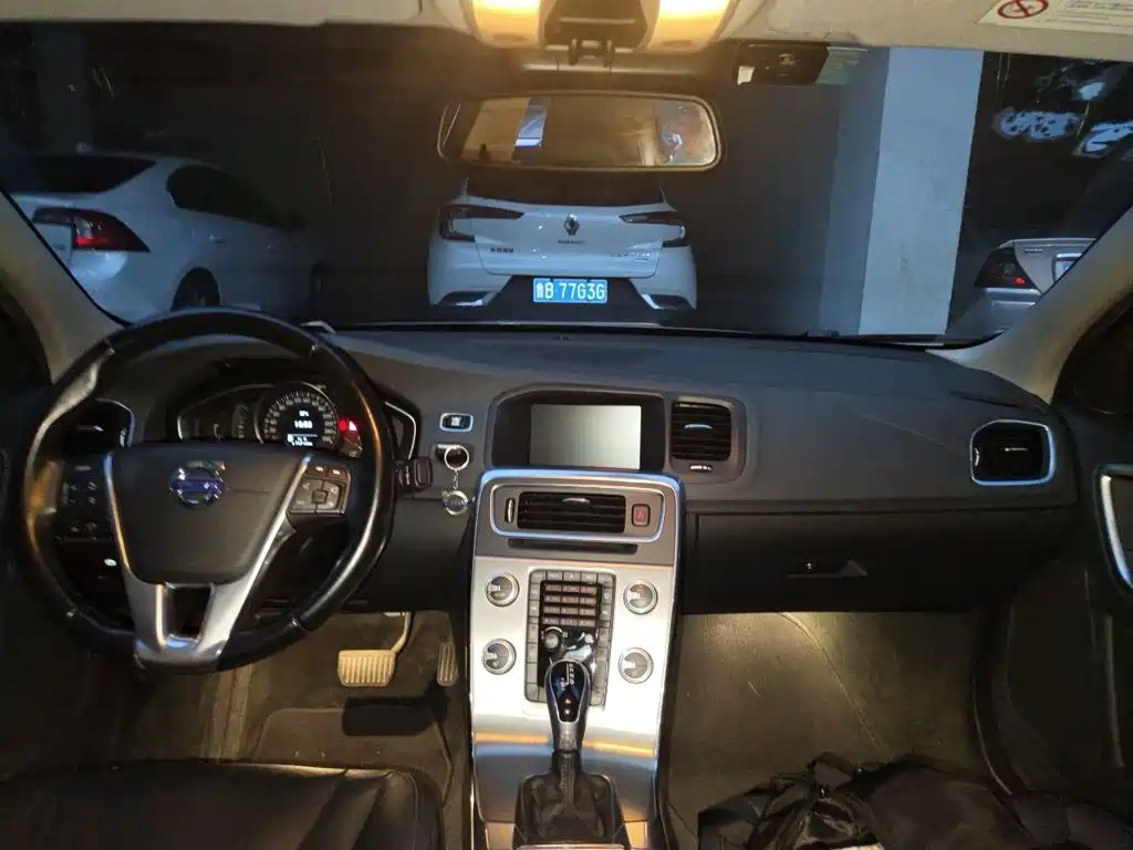 Volvo S60 — миниатюра 19