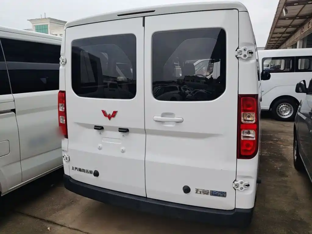 Wuling Yangguang — миниатюра 6