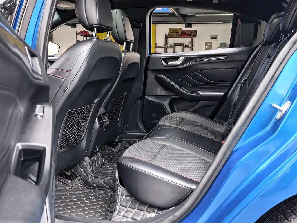 Ford Focus — миниатюра 15