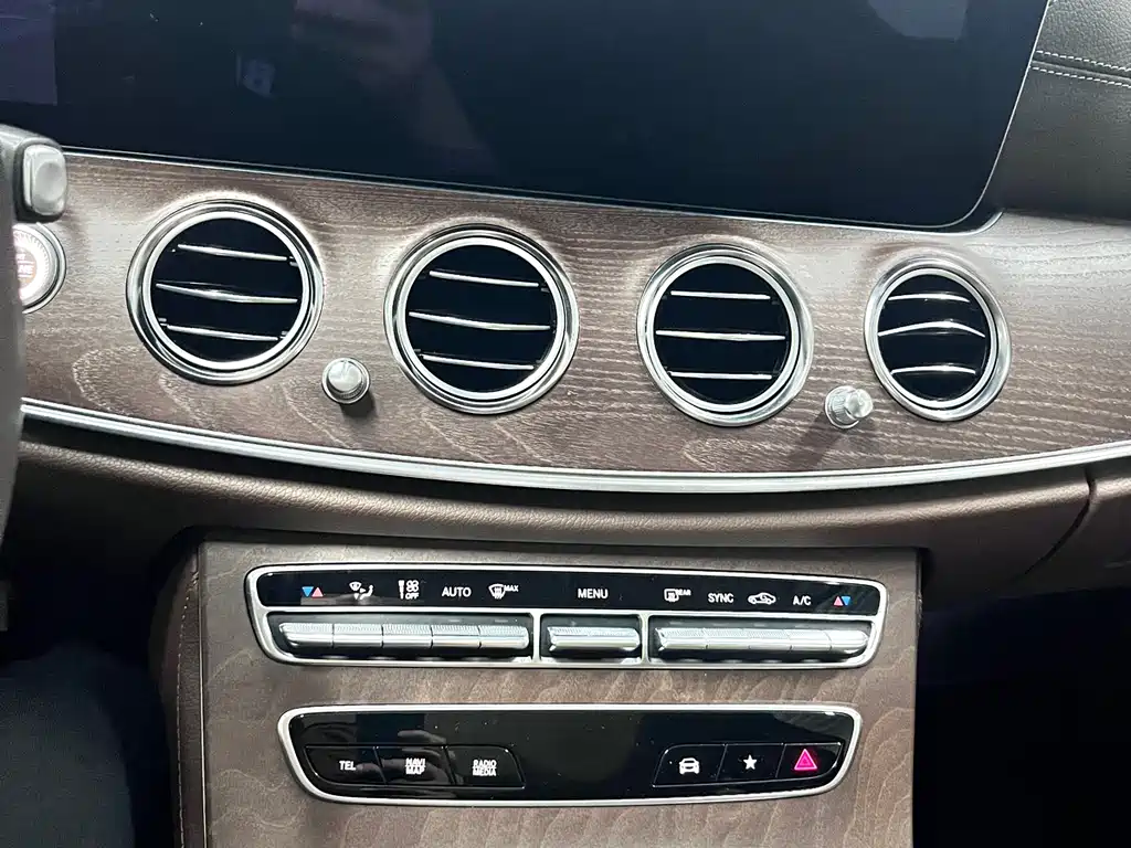 Mercedes-Benz E-Class E 2023 E 300 L Fashion