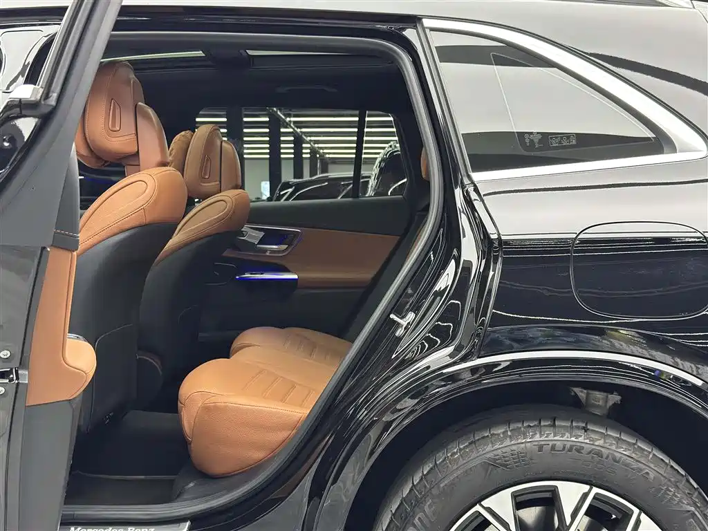 Mercedes-Benz GLC 2025 350 e L 4MATIC