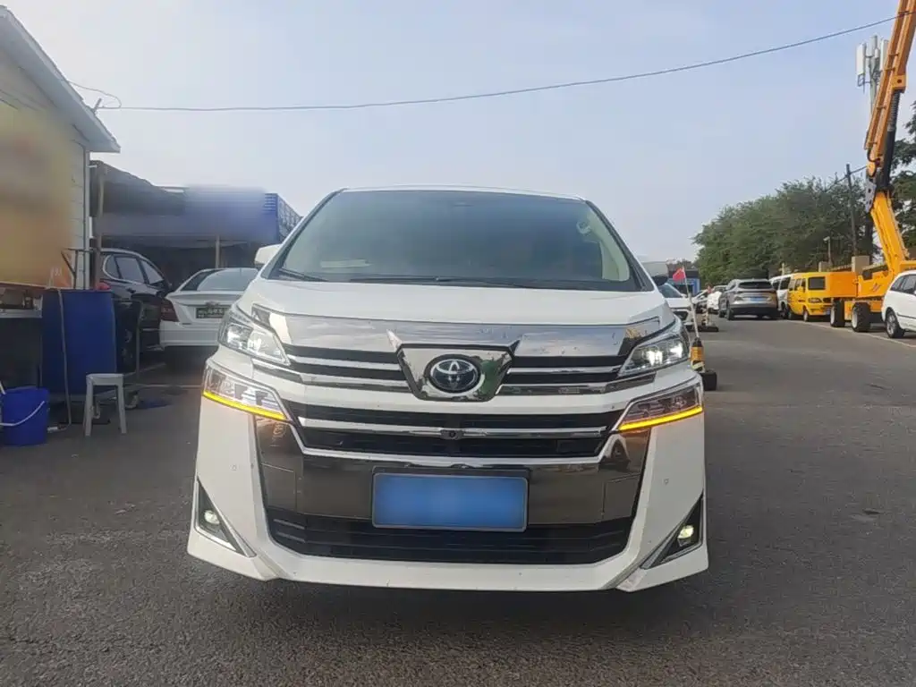 Toyota Vellfire — миниатюра 3