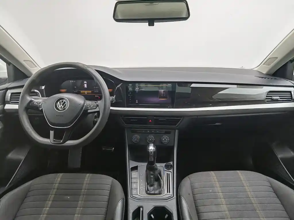 Volkswagen Lavida — миниатюра 5