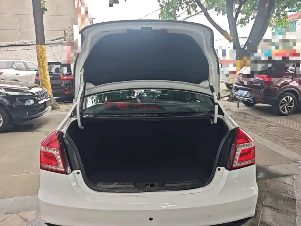 Geely King Kong — миниатюра 19