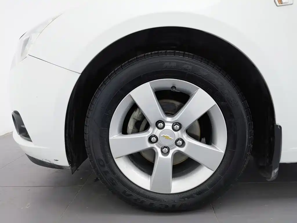 Chevrolet Cruze — миниатюра 17