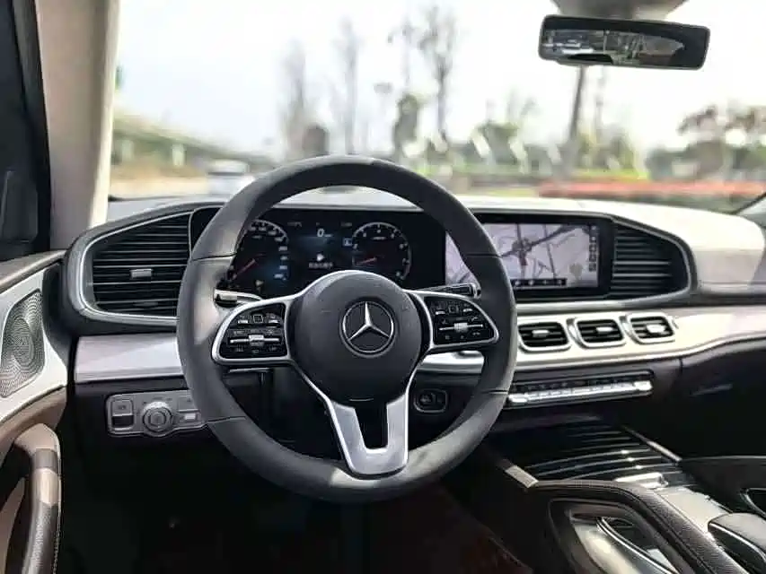 Mercedes-Benz GLE (Import) — миниатюра 6
