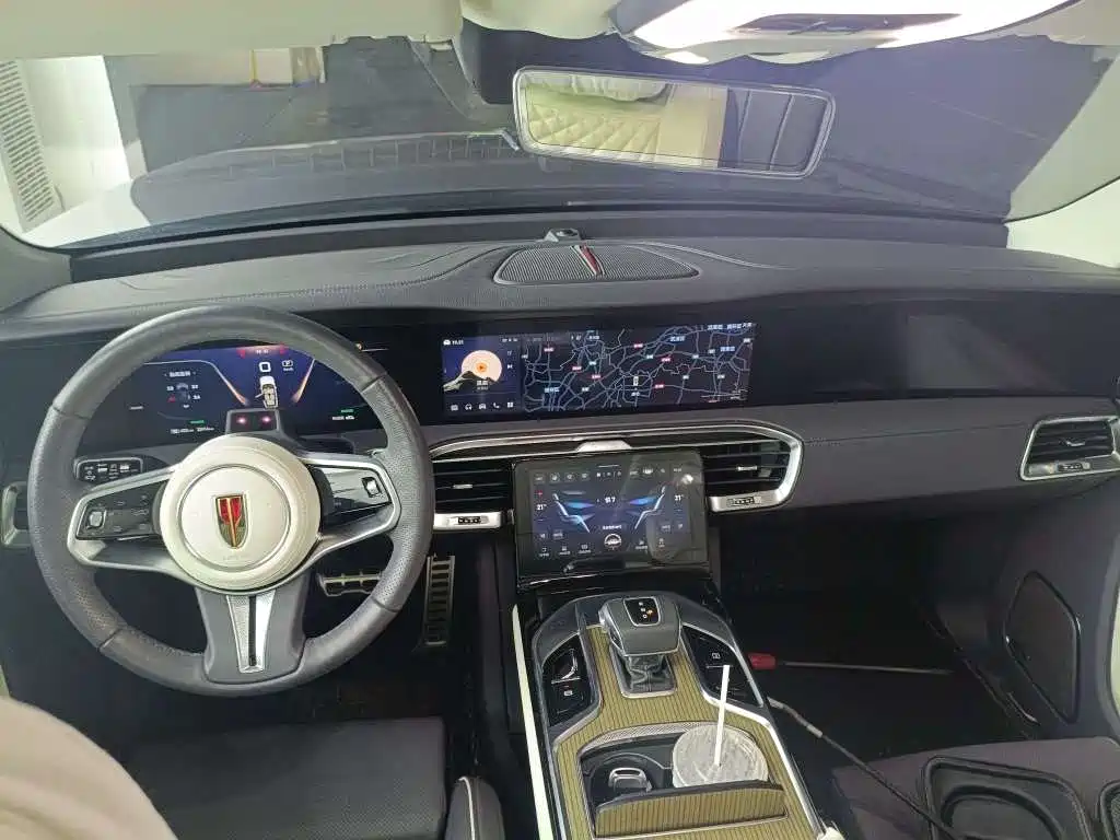 Hongqi Hongqi E-HS9 — миниатюра 8
