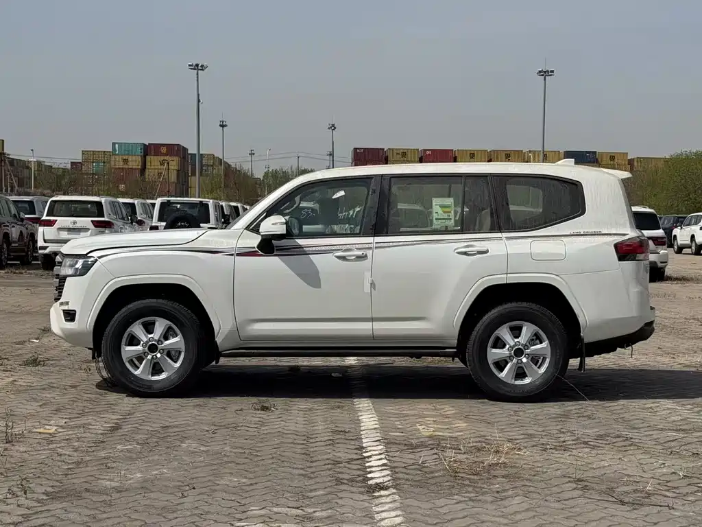 Toyota Land Cruiser — миниатюра 3