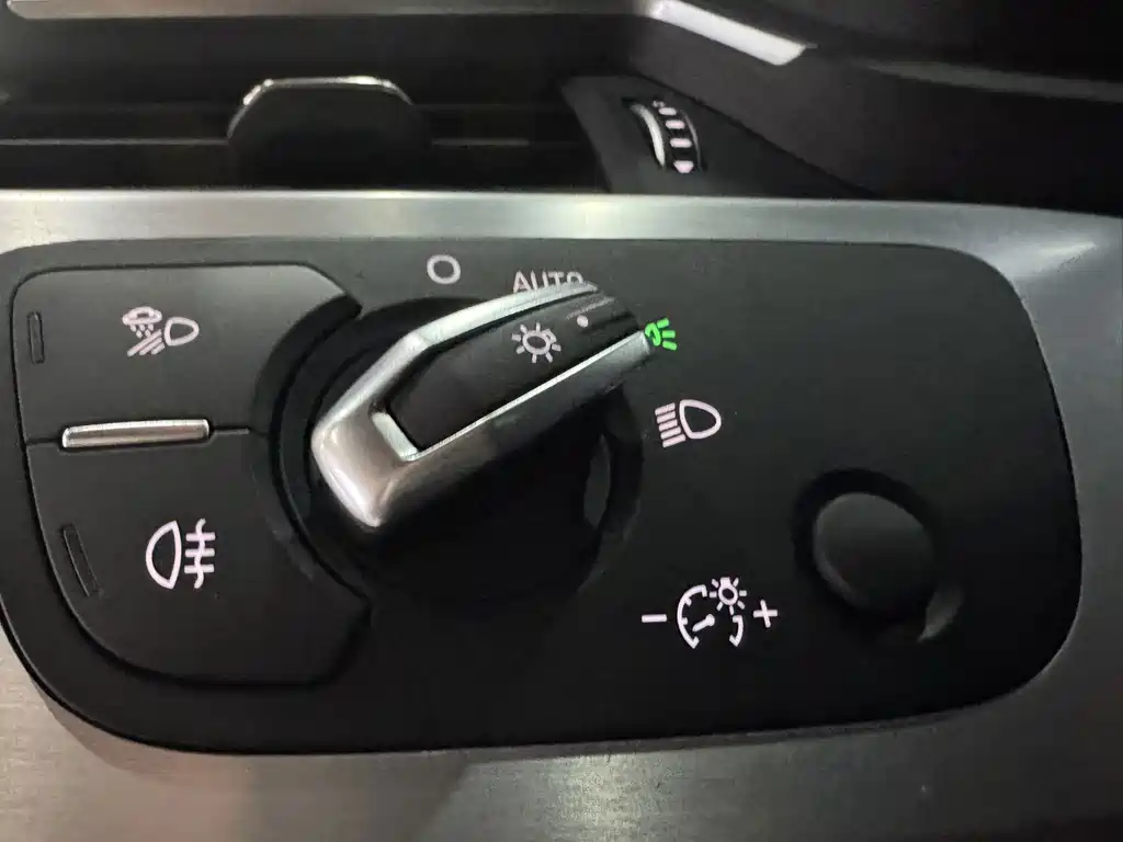 Audi A4L — миниатюра 16
