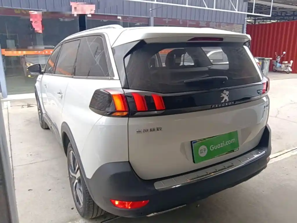 Peugeot 5008 — миниатюра 5