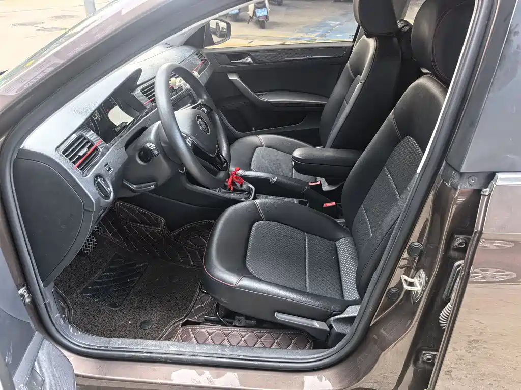Volkswagen Santana 2018 1.5L AT Comfort