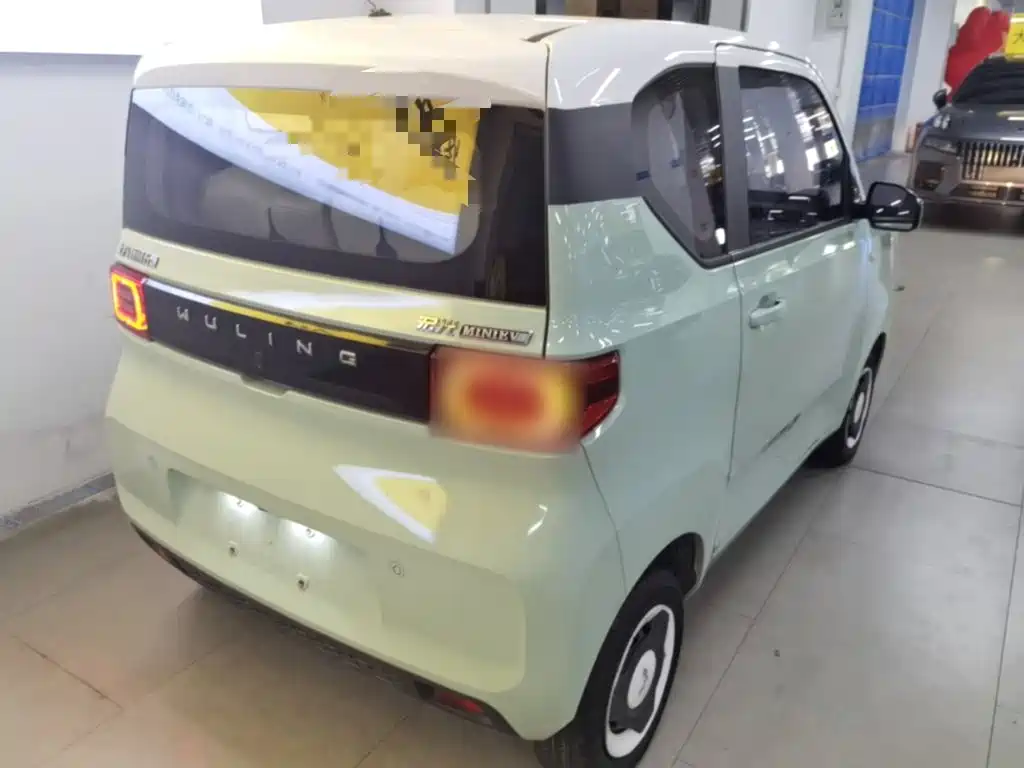 Wuling MINIEV — миниатюра 7