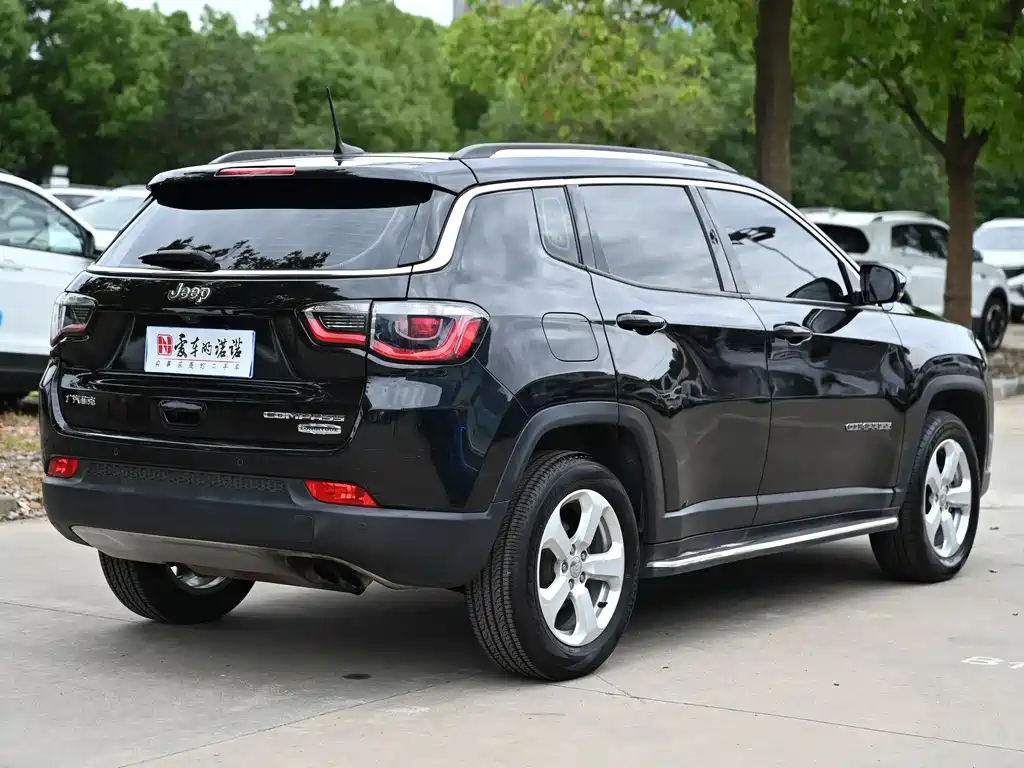 Jeep Compass — миниатюра 6