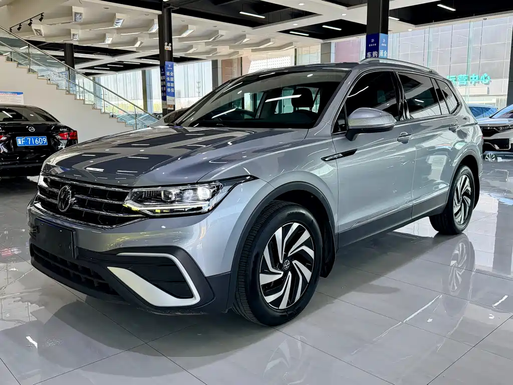 Volkswagen Tiguan L 2023