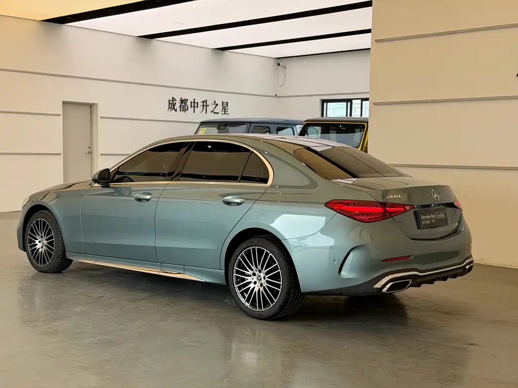 Mercedes-Benz C-Class — миниатюра 6