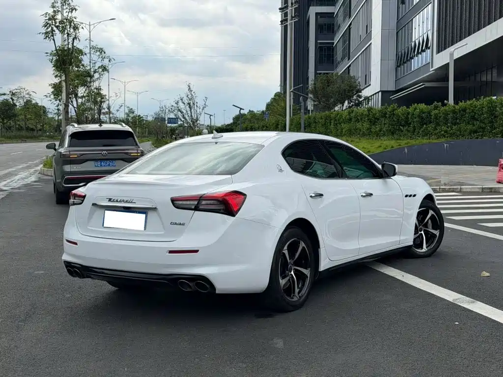 Maserati Ghibli — миниатюра 9