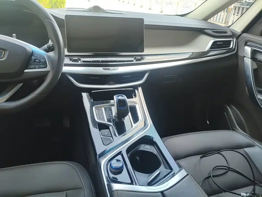 Geely Jia Ji New Energy — миниатюра 13