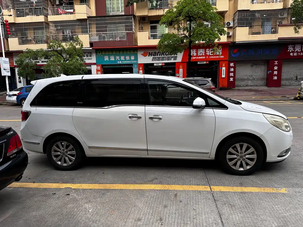 Buick GL8 2013 2.4L CT Luxury Comfort