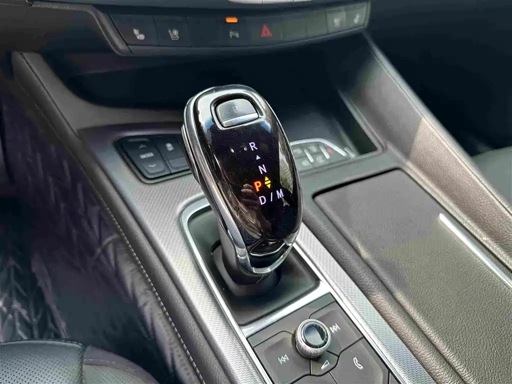 Cadillac CT5 — миниатюра 14