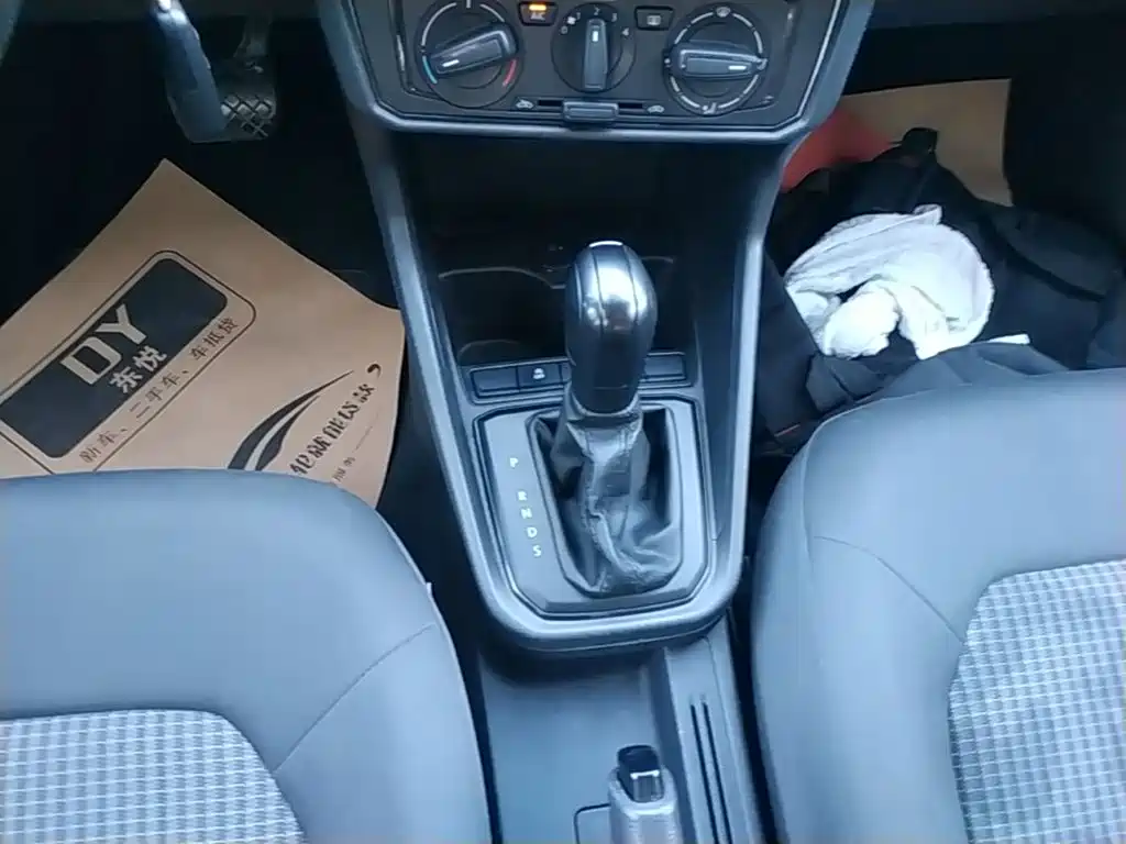 Volkswagen Santana — миниатюра 14